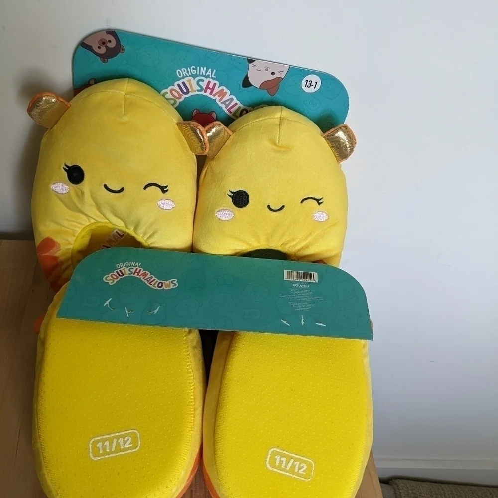 Rare Squishmallows Slippers Dumbo Octopus Yellow Limited Release